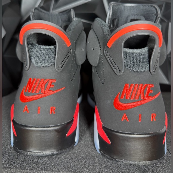 Jordan Retro 6 (Reverse Infrared ) - Picture 3 of 14